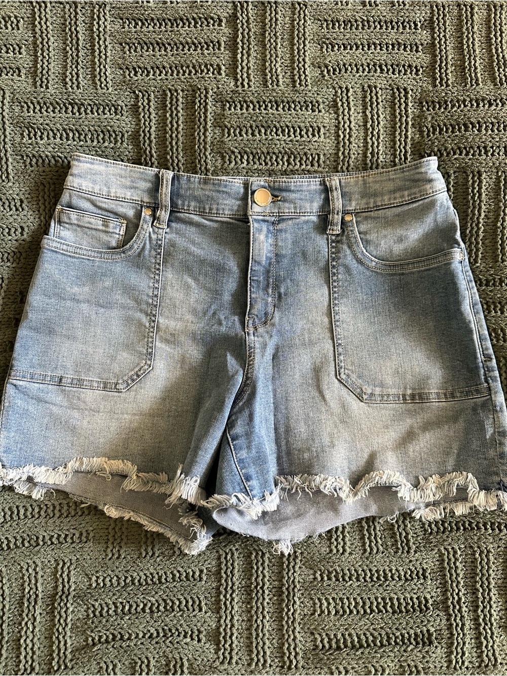 Tommy Bahama HighRise shorts Size 8 4”